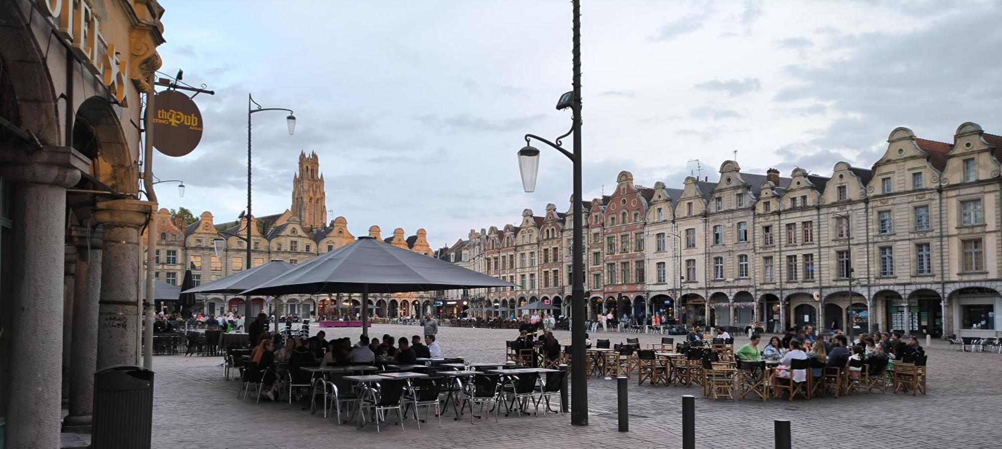 L'Appart Caroline - Proche Du Beffroi Arras Exterior photo